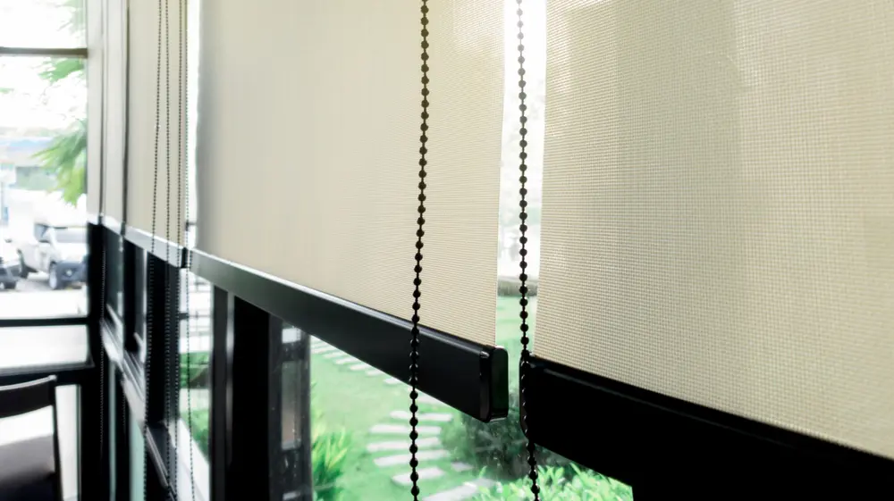 What Window Shades Work Best for Commercial Office Spaces?